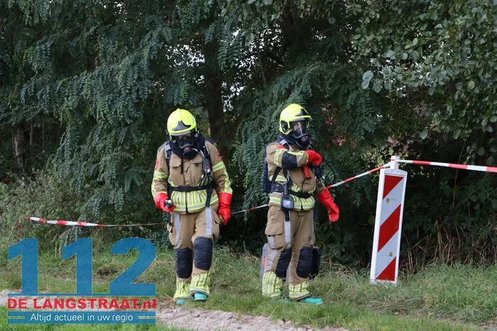 Jerrycans met onbekende vloeistof gevonden in Kaatsheuvel: brandweer voert metingen uit 12 Jerrycans met onbekende vloeistof gevonden in Kaatsheuvel: brandweer voert metingen uit 112 De Langstraat