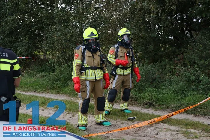 Jerrycans met onbekende vloeistof gevonden in Kaatsheuvel: brandweer voert metingen uit 13 Jerrycans met onbekende vloeistof gevonden in Kaatsheuvel: brandweer voert metingen uit 112 De Langstraat