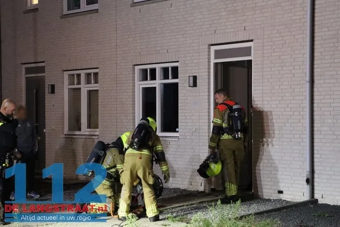 Brand in keuken aan de Burg. de Geusstraat Waalwijk 4 Brand in keuken aan de Burg. de Geusstraat Waalwijk 112 De Langstraat