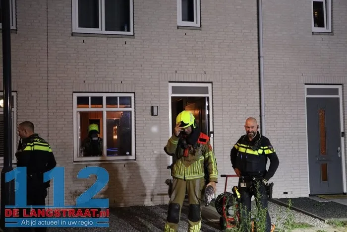 Brand in keuken aan de Burg. de Geusstraat Waalwijk 11 Brand in keuken aan de Burg. de Geusstraat Waalwijk 112 De Langstraat