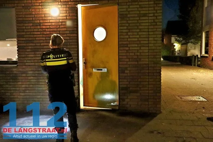 Voordeur in brand woning na harde knal Kaatsheuvel 2 Voordeur in brand woning na harde knal Kaatsheuvel 112 De Langstraat