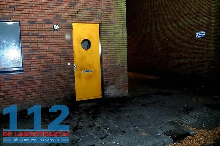 Voordeur in brand woning na harde knal Kaatsheuvel 15 Voordeur in brand woning na harde knal Kaatsheuvel 112 De Langstraat