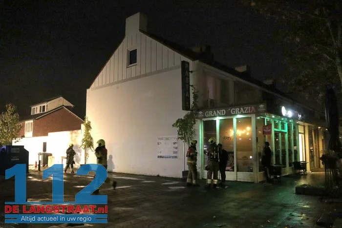 Brand bij Pizzeria Grand Grazia Vlijmen, meerdere vuurhaarden in pand aangetroffen 4 Brand bij Pizzeria Grand Grazia Vlijmen, meerdere vuurhaarden in pand aangetroffen 112 De Langstraat
