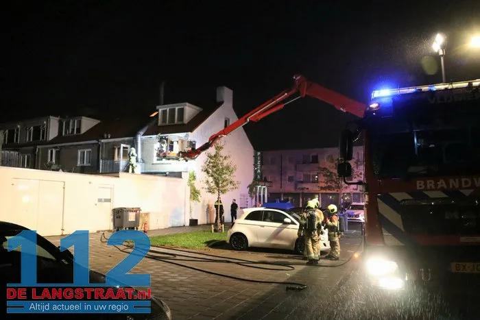 Brand bij Pizzeria Grand Grazia Vlijmen, meerdere vuurhaarden in pand aangetroffen 6 Brand bij Pizzeria Grand Grazia Vlijmen, meerdere vuurhaarden in pand aangetroffen 112 De Langstraat
