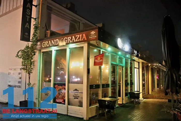 Brand bij Pizzeria Grand Grazia Vlijmen, meerdere vuurhaarden in pand aangetroffen 9 Brand bij Pizzeria Grand Grazia Vlijmen, meerdere vuurhaarden in pand aangetroffen 112 De Langstraat