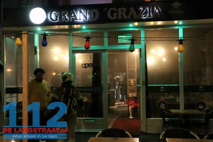 Brand bij Pizzeria Grand Grazia Vlijmen, meerdere vuurhaarden in pand aangetroffen 11 Brand bij Pizzeria Grand Grazia Vlijmen, meerdere vuurhaarden in pand aangetroffen 112 De Langstraat