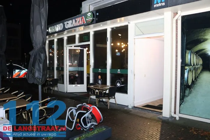 Brand bij Pizzeria Grand Grazia Vlijmen, meerdere vuurhaarden in pand aangetroffen 15 Brand bij Pizzeria Grand Grazia Vlijmen, meerdere vuurhaarden in pand aangetroffen 112 De Langstraat