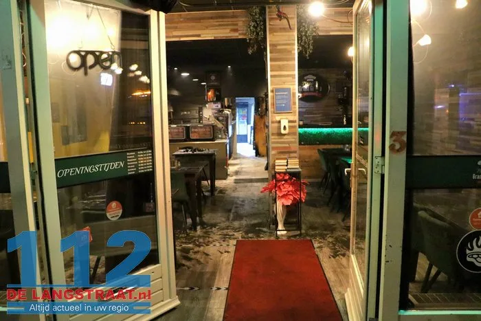 Brand bij Pizzeria Grand Grazia Vlijmen, meerdere vuurhaarden in pand aangetroffen 16 Brand bij Pizzeria Grand Grazia Vlijmen, meerdere vuurhaarden in pand aangetroffen 112 De Langstraat