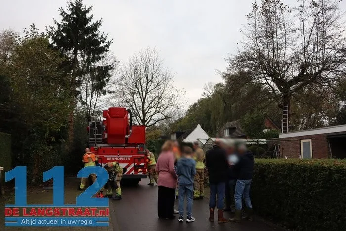 Man met hoogwerker uit boom gered Sprang-Capelle 12 Man met hoogwerker uit boom gered Sprang-Capelle 112 De Langstraat
