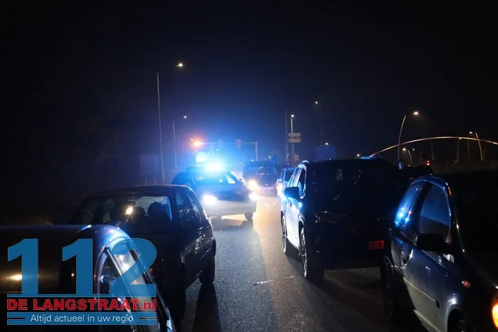 Ongeval met vijf auto's op Midden-Brabantweg bij Kaatsheuvel, één auto was pas een maand oud 6 Ongeval met vijf auto's op Midden-Brabantweg bij Kaatsheuvel, één auto was pas een maand oud 112 De Langstraat