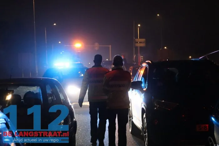Ongeval met vijf auto's op Midden-Brabantweg bij Kaatsheuvel, één auto was pas een maand oud 8 Ongeval met vijf auto's op Midden-Brabantweg bij Kaatsheuvel, één auto was pas een maand oud 112 De Langstraat