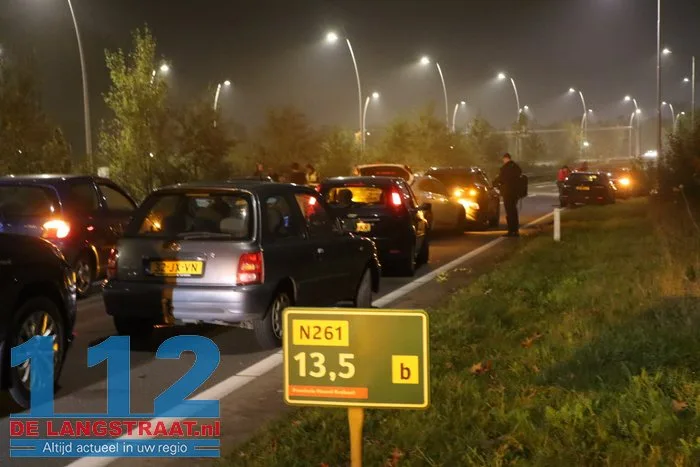 Ongeval met vijf auto's op Midden-Brabantweg bij Kaatsheuvel, één auto was pas een maand oud 12 Ongeval met vijf auto's op Midden-Brabantweg bij Kaatsheuvel, één auto was pas een maand oud 112 De Langstraat