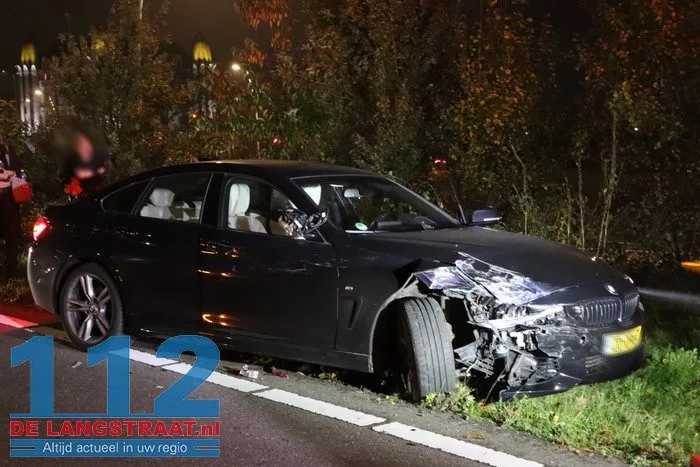 Ongeval met vijf auto's op Midden-Brabantweg bij Kaatsheuvel, één auto was pas een maand oud 19 Ongeval met vijf auto's op Midden-Brabantweg bij Kaatsheuvel, één auto was pas een maand oud 112 De Langstraat