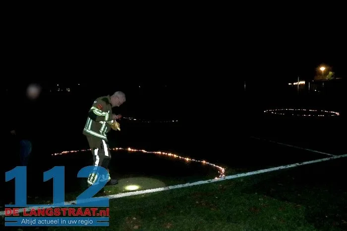 Brand gesticht bij voetbalclub SSC'55 in Sprang-Capelle, kunstgrasveld op drie plekken beschadigd 1 Brand gesticht bij voetbalclub SSC'55 in Sprang-Capelle, kunstgrasveld op drie plekken beschadigd 112 De Langstraat