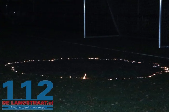 Brand gesticht bij voetbalclub SSC'55 in Sprang-Capelle, kunstgrasveld op drie plekken beschadigd 2 Brand gesticht bij voetbalclub SSC'55 in Sprang-Capelle, kunstgrasveld op drie plekken beschadigd 112 De Langstraat