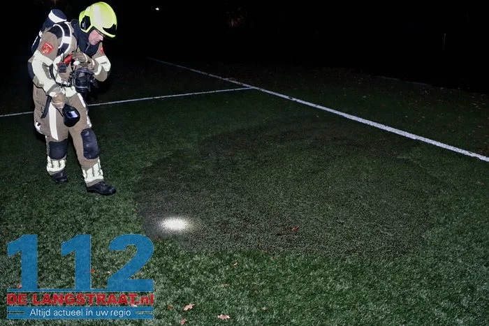 Brand gesticht bij voetbalclub SSC'55 in Sprang-Capelle, kunstgrasveld op drie plekken beschadigd 5 Brand gesticht bij voetbalclub SSC'55 in Sprang-Capelle, kunstgrasveld op drie plekken beschadigd 112 De Langstraat