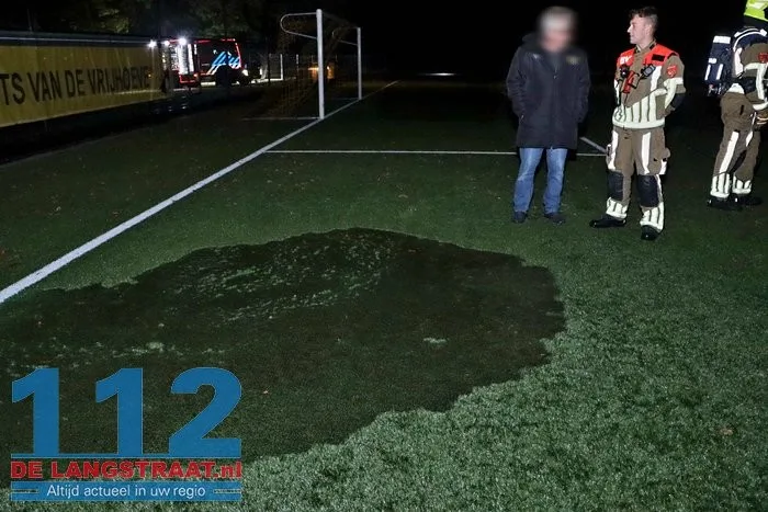 Brand gesticht bij voetbalclub SSC'55 in Sprang-Capelle, kunstgrasveld op drie plekken beschadigd 10 Brand gesticht bij voetbalclub SSC'55 in Sprang-Capelle, kunstgrasveld op drie plekken beschadigd 112 De Langstraat