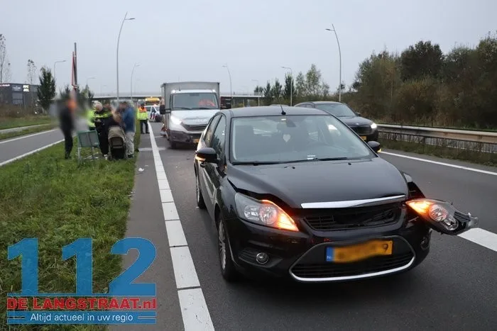 Botsing tussen vijf voertuigen zorgt voor veel schade en lange file 19 Botsing tussen vijf voertuigen zorgt voor veel schade en lange file 112 De Langstraat