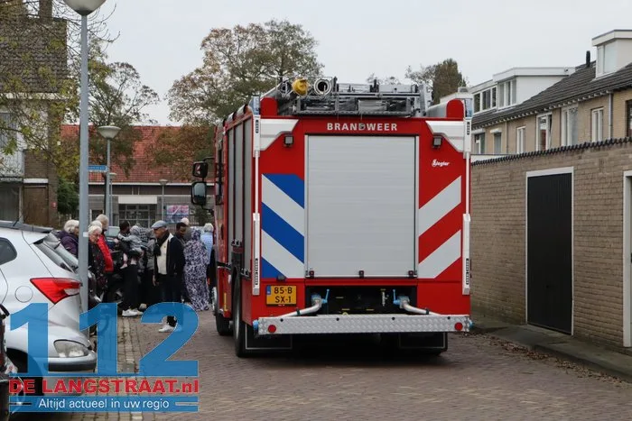 Bestuurder rijdt achteruit tegen muur aan in Waalwijk 14 Bestuurder rijdt achteruit tegen muur aan in Waalwijk 112 De Langstraat