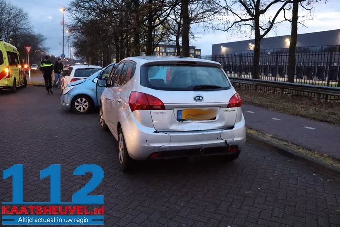Drie auto's licht beschadigd na kettingbotsing in Drunen 112 De Langstraat