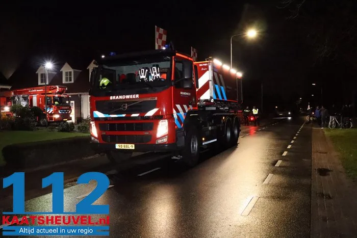 Feestvierders moeten snel zaal Dries van Peere in Haarsteeg verlaten, brandweer blust vuur op zolder 3 Feestvierders moeten snel zaal Dries van Peere in Haarsteeg verlaten, brandweer blust vuur op zolder 112 De Langstraat