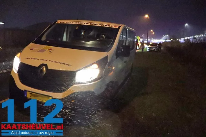 Vrouw raakt onwel na botsing met auto op ‘berucht kruispunt’ in Waalwijk 1 Vrouw raakt onwel na botsing met auto op ‘berucht kruispunt’ in Waalwijk 112 De Langstraat