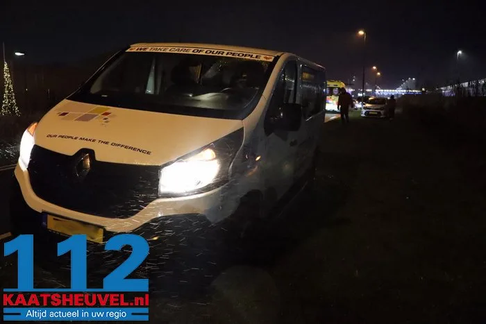 Vrouw raakt onwel na botsing met auto op ‘berucht kruispunt’ in Waalwijk 2 Vrouw raakt onwel na botsing met auto op ‘berucht kruispunt’ in Waalwijk 112 De Langstraat