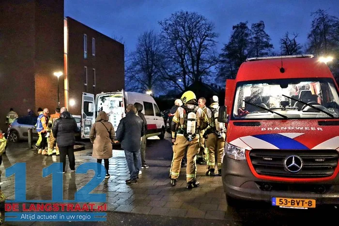 Arrestatieteam haalt verwarde man uit woning Noordstraat Waalwijk 45 Arrestatieteam haalt verwarde man uit woning Noordstraat Waalwijk 112 De Langstraat