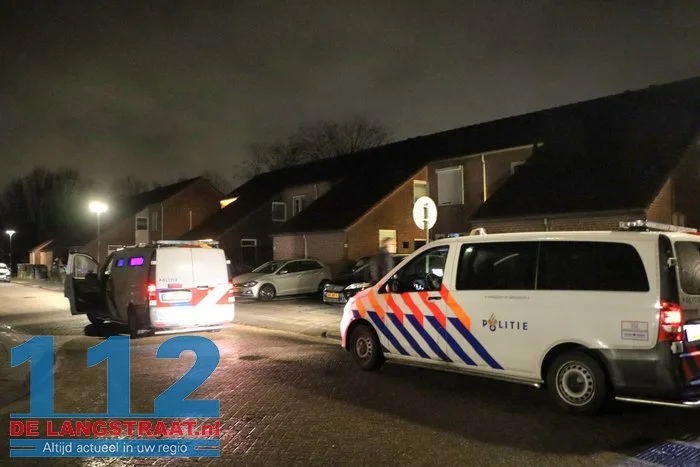 Arrestatieteam doet instap in woning Sprang-Capelle 16 Arrestatieteam doet instap in woning Sprang-Capelle 112 De Langstraat