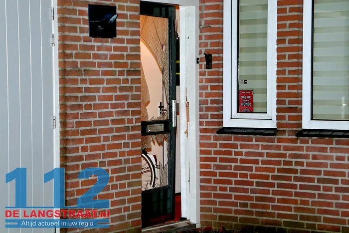 Arrestatieteam doet instap in woning Sprang-Capelle 21 Arrestatieteam doet instap in woning Sprang-Capelle 112 De Langstraat