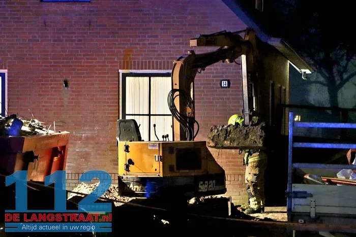 Gaslek na graafwerkzaamheden in voortuin Kaatsheuvel 10 Gaslek na graafwerkzaamheden in voortuin Kaatsheuvel 112 De Langstraat