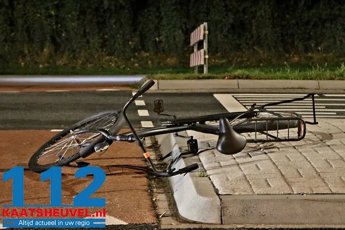 Fietser aangereden in Waalwijk, gewond naar ziekenhuis 6 Fietser aangereden in Waalwijk, gewond naar ziekenhuis 112 De Langstraat