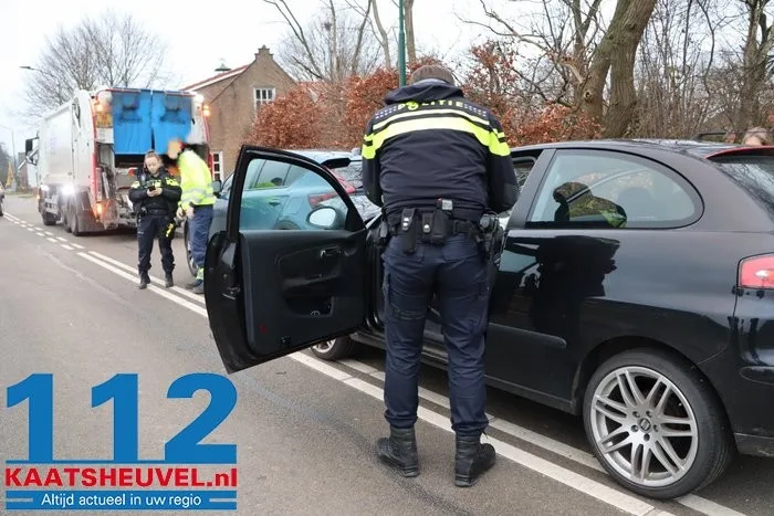 Automobilist botst achter op ander voertuig in Dongen, vrouw gewond 7 Automobilist botst achter op ander voertuig in Dongen, vrouw gewond 112 De Langstraat