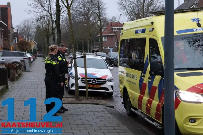 Man raakt gewond bij steekpartij in Waalwijk, politie houdt andere man aan 3 Man raakt gewond bij steekpartij in Waalwijk, politie houdt andere man aan 112 De Langstraat
