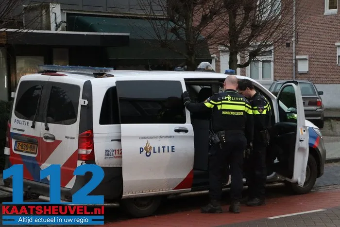 Man raakt gewond bij steekpartij in Waalwijk, politie houdt andere man aan 20 Man raakt gewond bij steekpartij in Waalwijk, politie houdt andere man aan 112 De Langstraat