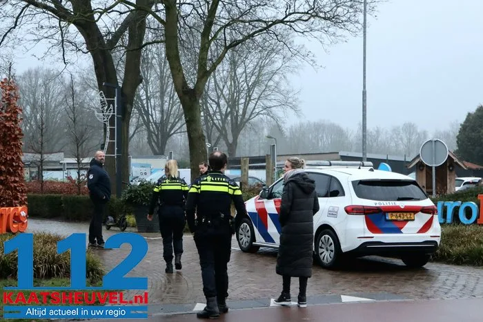 Man dringt kantoor van Europarcs in Kaatsheuvel binnen, bedreigt personeelslid en vraagt om geld 7 Man dringt kantoor van Europarcs in Kaatsheuvel binnen, bedreigt personeelslid en vraagt om geld 112 De Langstraat