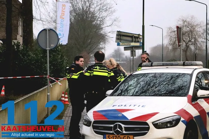 Man dringt kantoor van Europarcs in Kaatsheuvel binnen, bedreigt personeelslid en vraagt om geld 20 Man dringt kantoor van Europarcs in Kaatsheuvel binnen, bedreigt personeelslid en vraagt om geld 112 De Langstraat