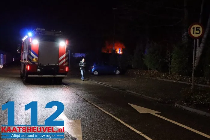 Brandweer rukt uit voor brand in grote container op gemeentewerf in Drunen 2 Brandweer rukt uit voor brand in grote container op gemeentewerf in Drunen 112 De Langstraat