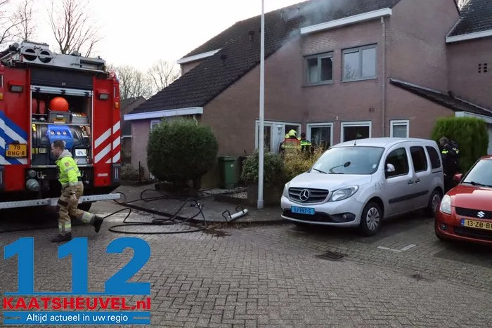 Woningbrand ontstaan in keuken in Drunen, persoon gewond geraakt 1 Woningbrand ontstaan in keuken in Drunen, persoon gewond geraakt 112 De Langstraat