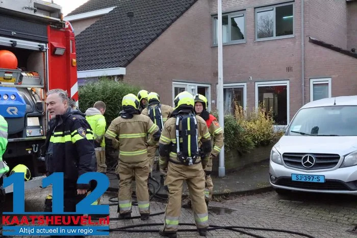Woningbrand ontstaan in keuken in Drunen, persoon gewond geraakt 9 Woningbrand ontstaan in keuken in Drunen, persoon gewond geraakt 112 De Langstraat