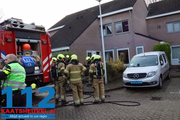 Woningbrand ontstaan in keuken in Drunen, persoon gewond geraakt 11 Woningbrand ontstaan in keuken in Drunen, persoon gewond geraakt 112 De Langstraat