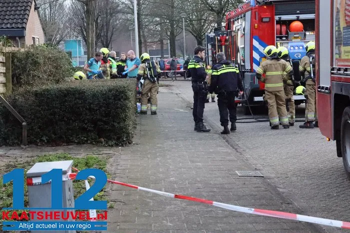 Woningbrand ontstaan in keuken in Drunen, persoon gewond geraakt 18 Woningbrand ontstaan in keuken in Drunen, persoon gewond geraakt 112 De Langstraat