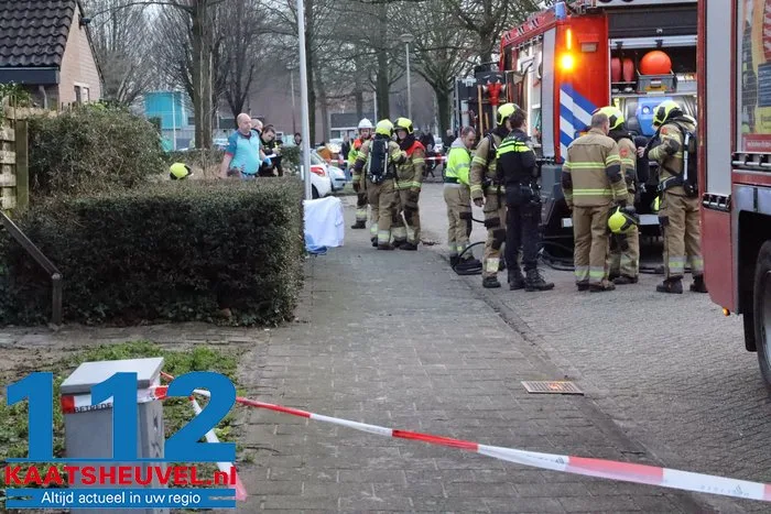 Woningbrand ontstaan in keuken in Drunen, persoon gewond geraakt 19 Woningbrand ontstaan in keuken in Drunen, persoon gewond geraakt 112 De Langstraat