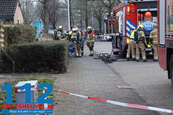 Woningbrand ontstaan in keuken in Drunen, persoon gewond geraakt 24 Woningbrand ontstaan in keuken in Drunen, persoon gewond geraakt 112 De Langstraat