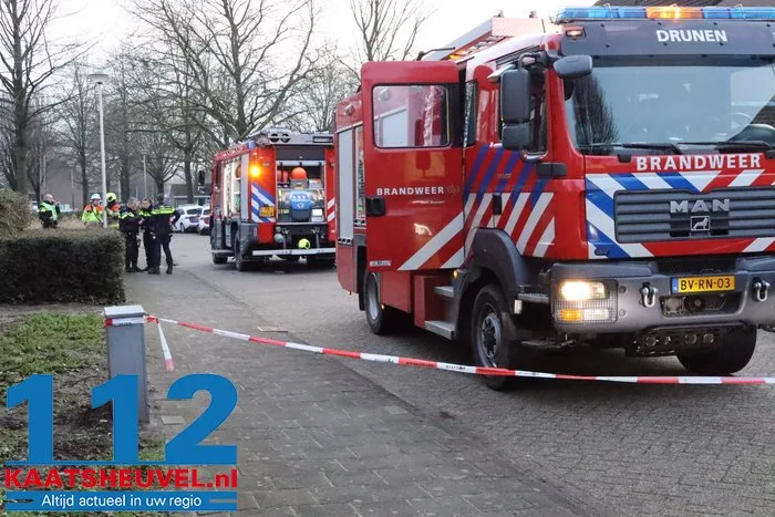 Woningbrand ontstaan in keuken in Drunen, persoon gewond geraakt 28 Woningbrand ontstaan in keuken in Drunen, persoon gewond geraakt 112 De Langstraat