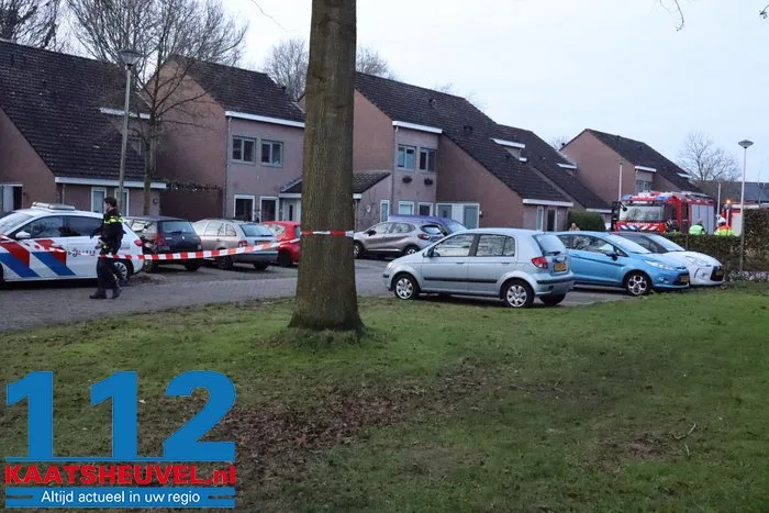 Woningbrand ontstaan in keuken in Drunen, persoon gewond geraakt 30 Woningbrand ontstaan in keuken in Drunen, persoon gewond geraakt 112 De Langstraat