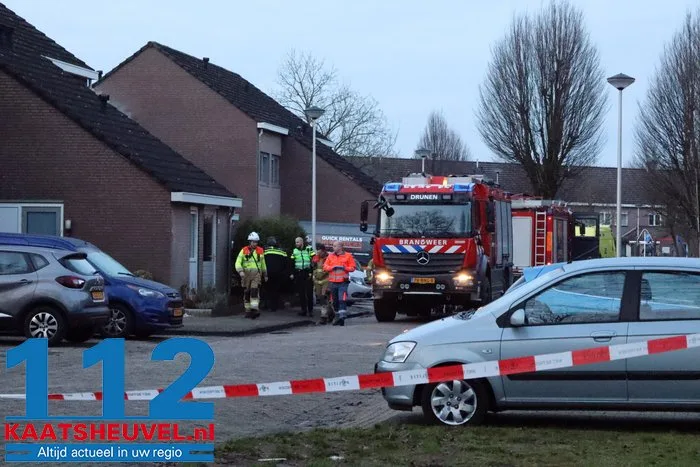 Woningbrand ontstaan in keuken in Drunen, persoon gewond geraakt 33 Woningbrand ontstaan in keuken in Drunen, persoon gewond geraakt 112 De Langstraat