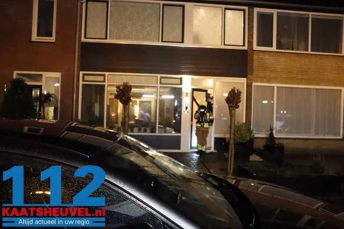 Afzuigkap in brand aan de Dr Kuijperlaan in Waalwijk een persoon heeft brandwonden aan hand 1 Afzuigkap in brand aan de Dr Kuijperlaan in Waalwijk een persoon heeft brandwonden aan hand 112 De Langstraat