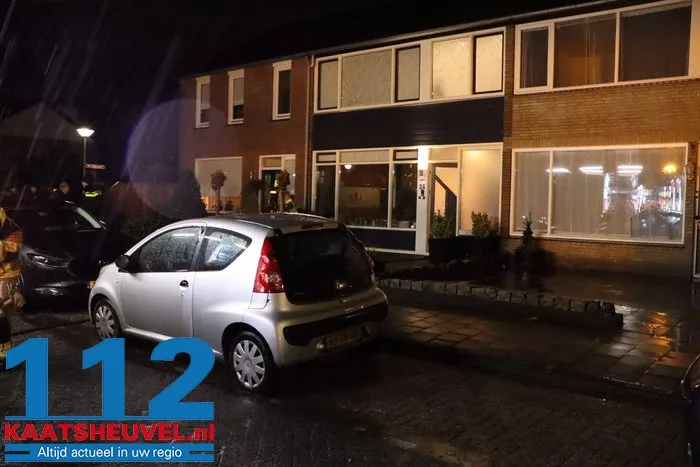 Afzuigkap in brand aan de Dr Kuijperlaan in Waalwijk een persoon heeft brandwonden aan hand 4 Afzuigkap in brand aan de Dr Kuijperlaan in Waalwijk een persoon heeft brandwonden aan hand 112 De Langstraat