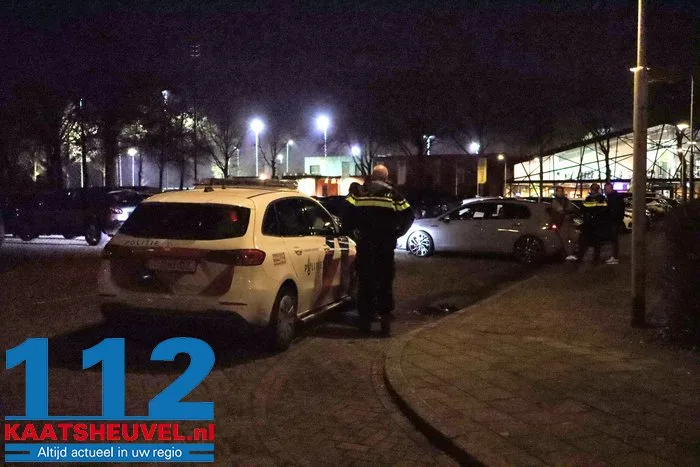 Onrust tussen jongeren in Vlijmen waarbij geprobeerd is iemand te steken 6 Onrust tussen jongeren in Vlijmen waarbij geprobeerd is iemand te steken 112 De Langstraat